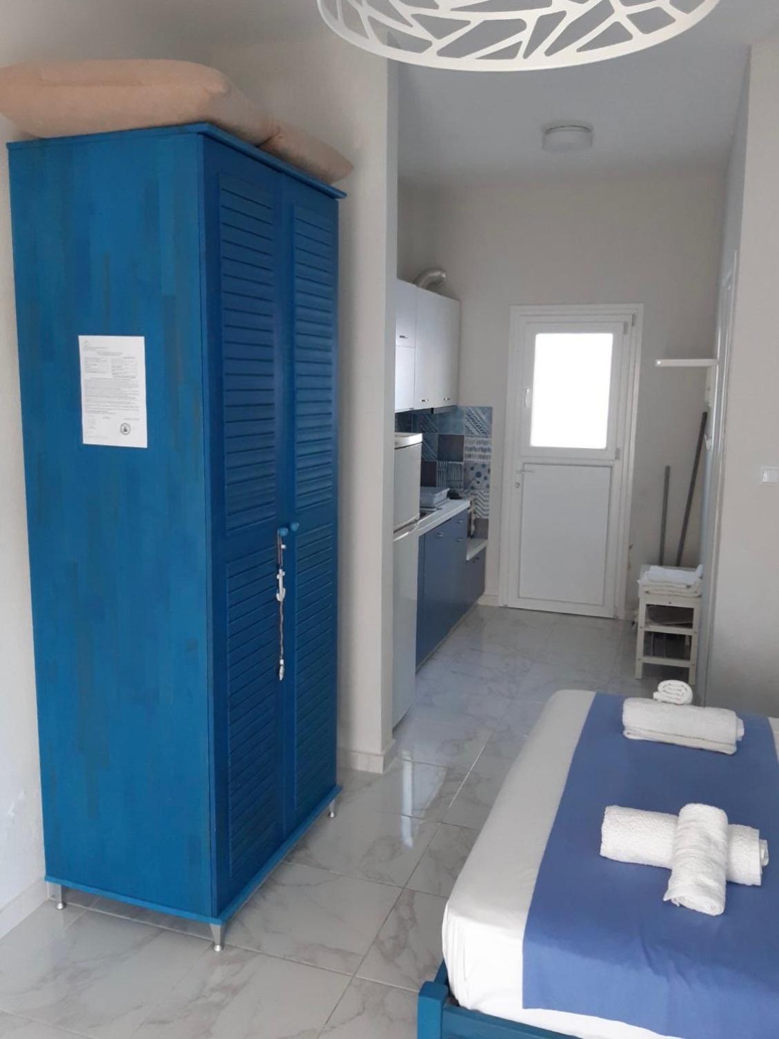 Victoria'S Blue Studios Сивири Екстериор снимка